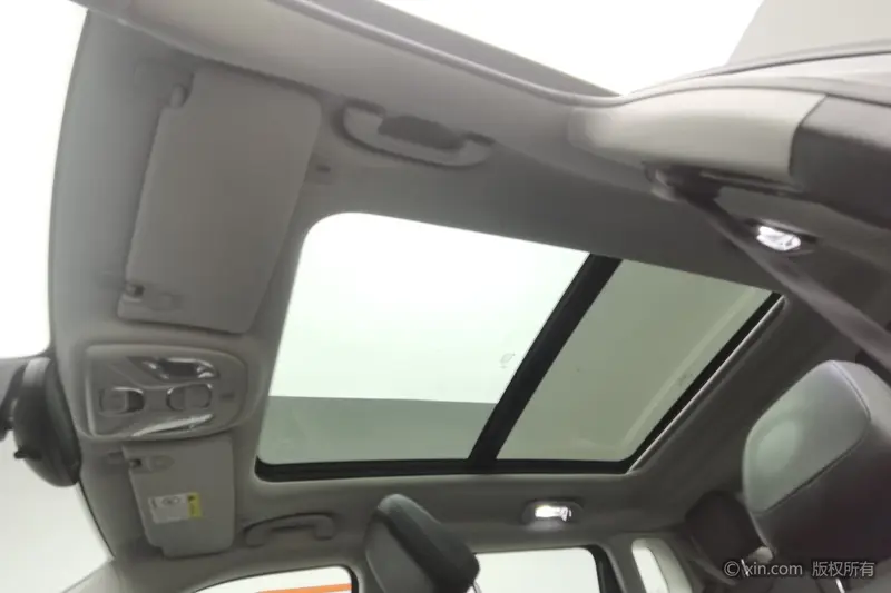 Jeep Compass — фото 15