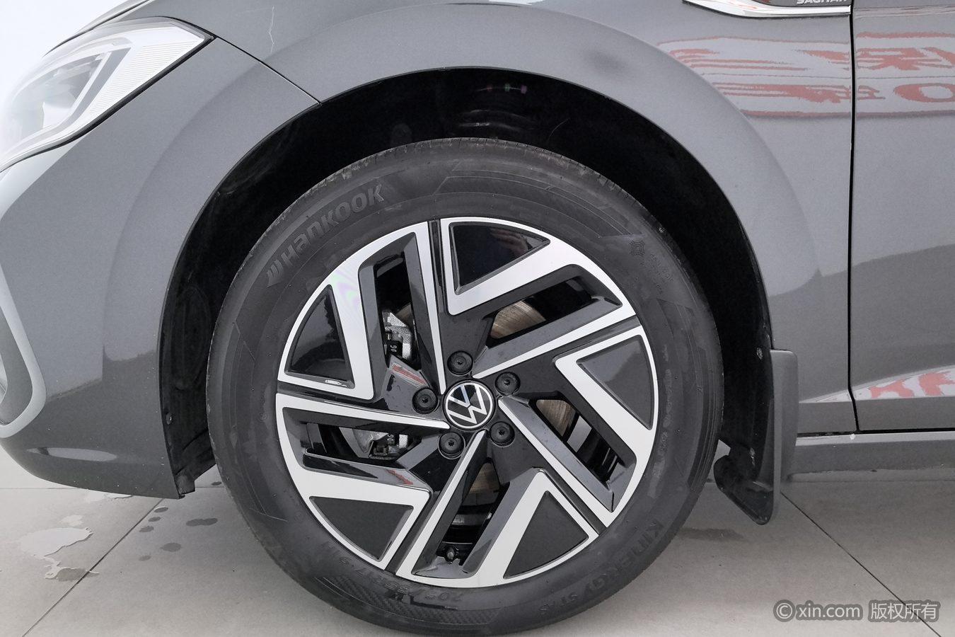 Volkswagen Sagitar 2025 300TSI DSG