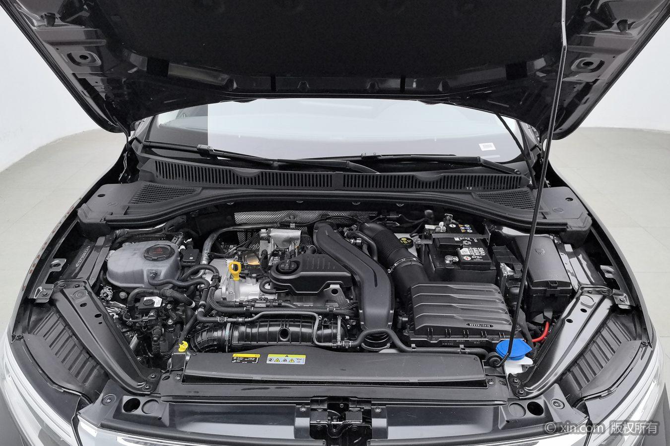 Volkswagen Sagitar 2025 300TSI DSG