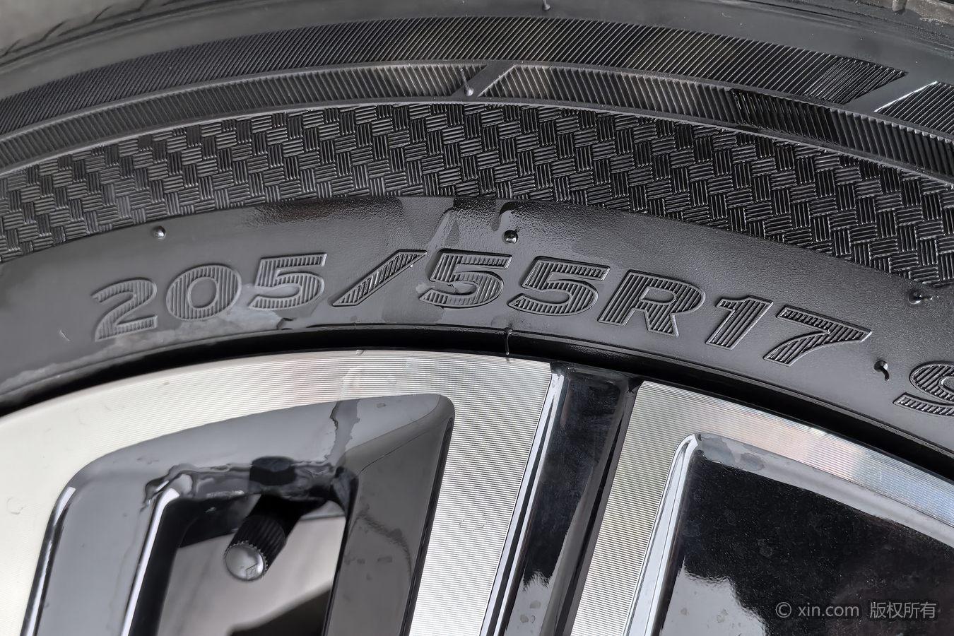 Volkswagen Sagitar 2025 300TSI DSG