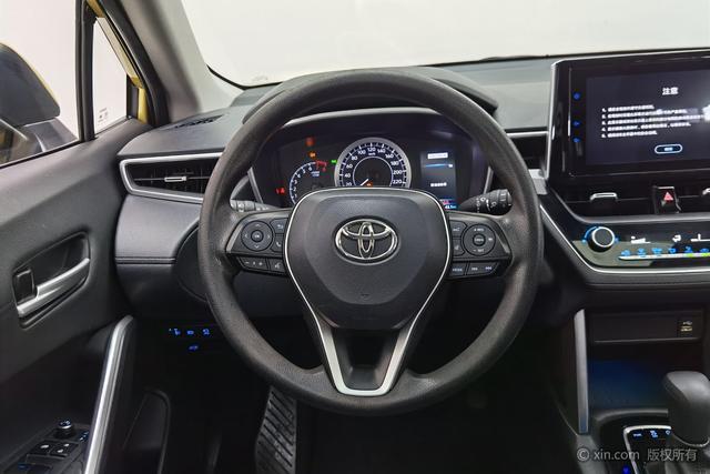 Toyota Frontlander 2022 2.0 L CVT PLUS — фото 13