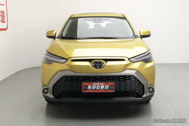 Toyota Frontlander 2022 2.0 L CVT PLUS — фото 2