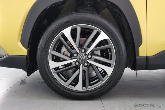 Toyota Frontlander 2022 2.0 L CVT PLUS — фото 9