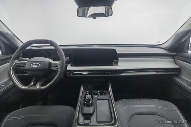 Ford Edge 2023 L 2.0 T Eco Boost 2 WD — фото 13