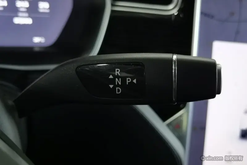Tesla Model X — фото 9