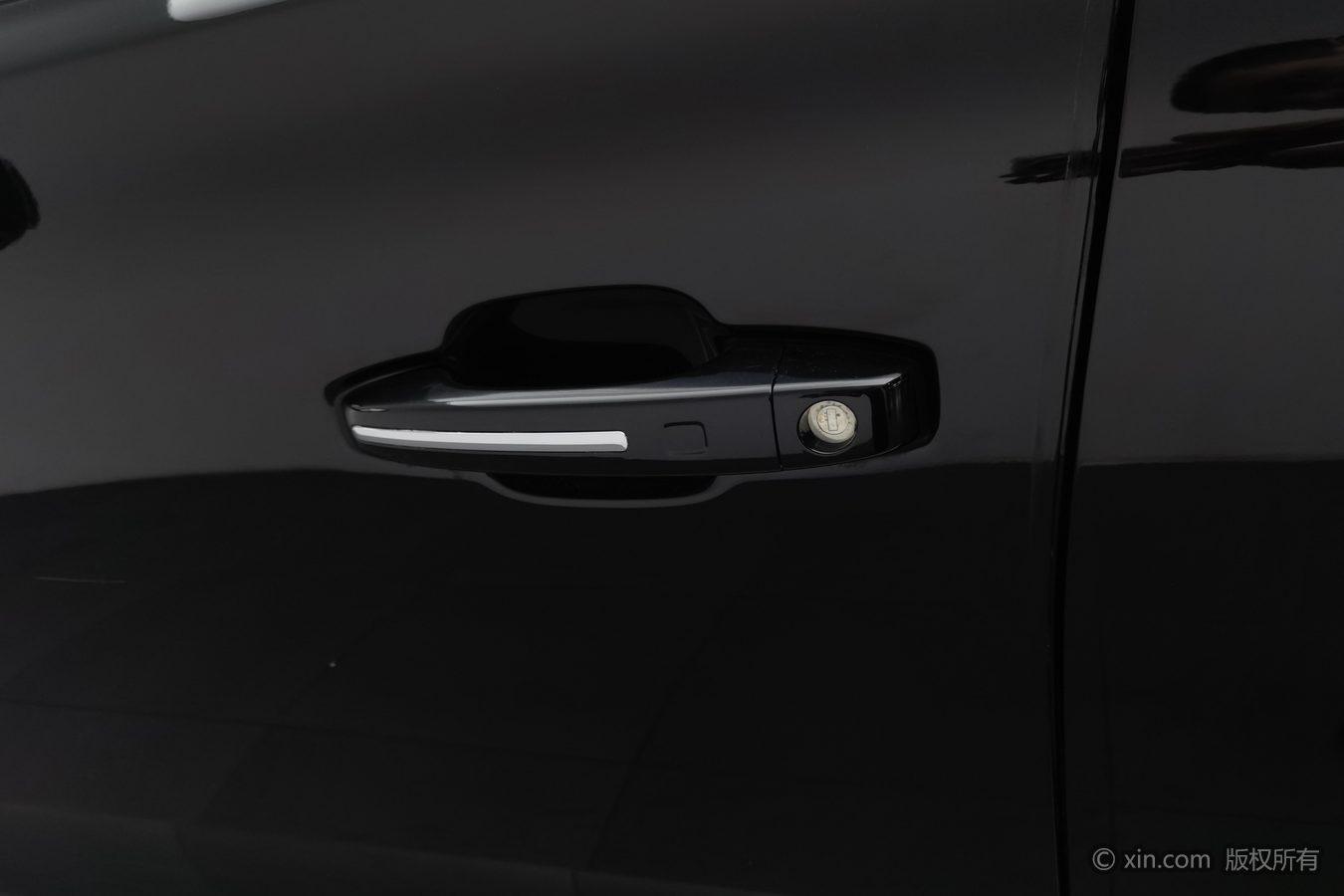GAC GS8 2017 320T Luxury Smart Connect 7 мест