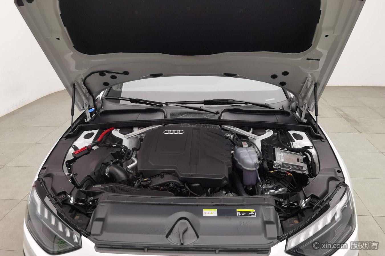Audi A4L 2024 40 TFSI Luxury