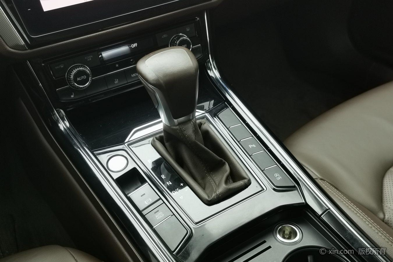 Volkswagen Huiang id 4438010 из Китая 12