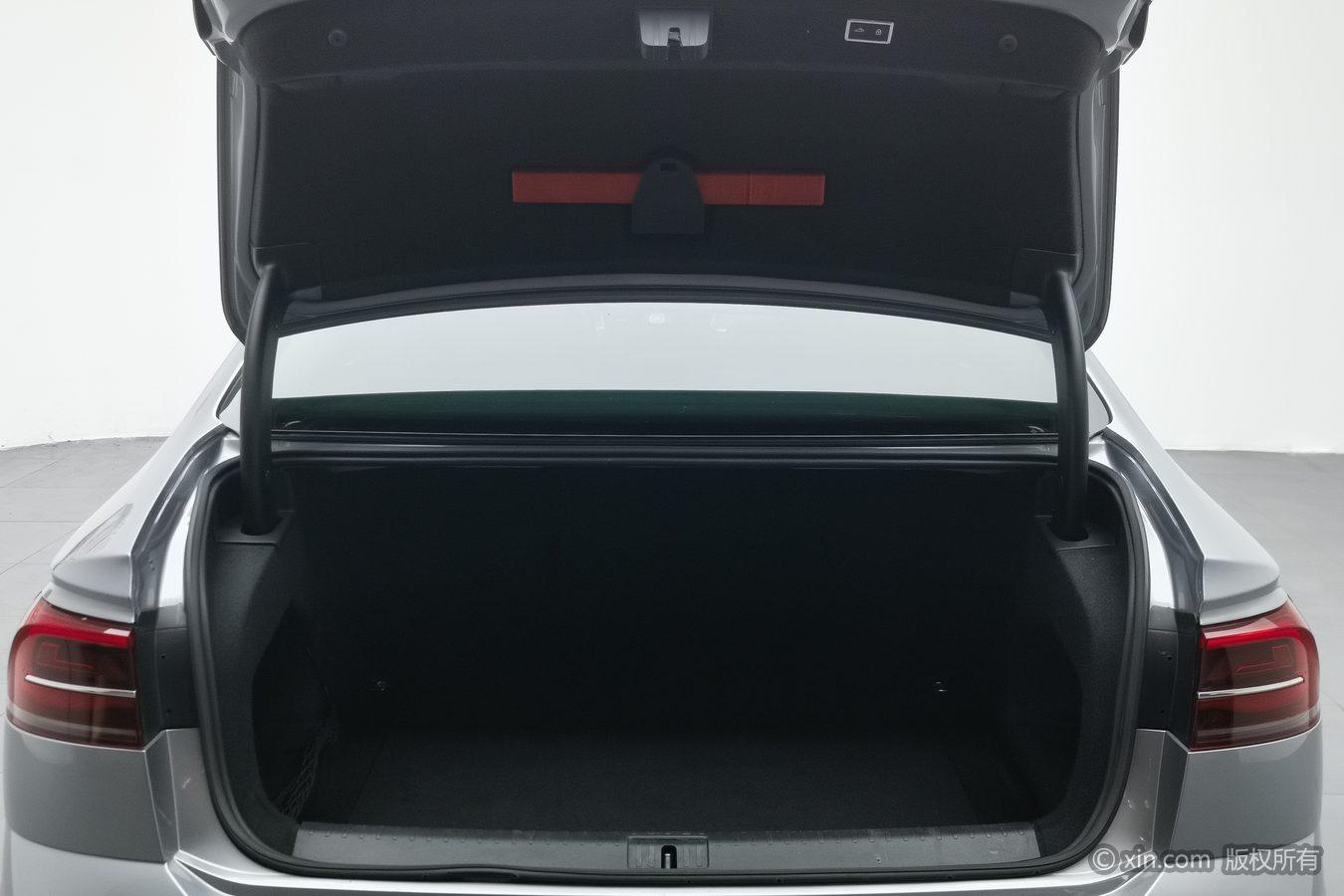 Volkswagen Huiang id 4438010 из Китая 15