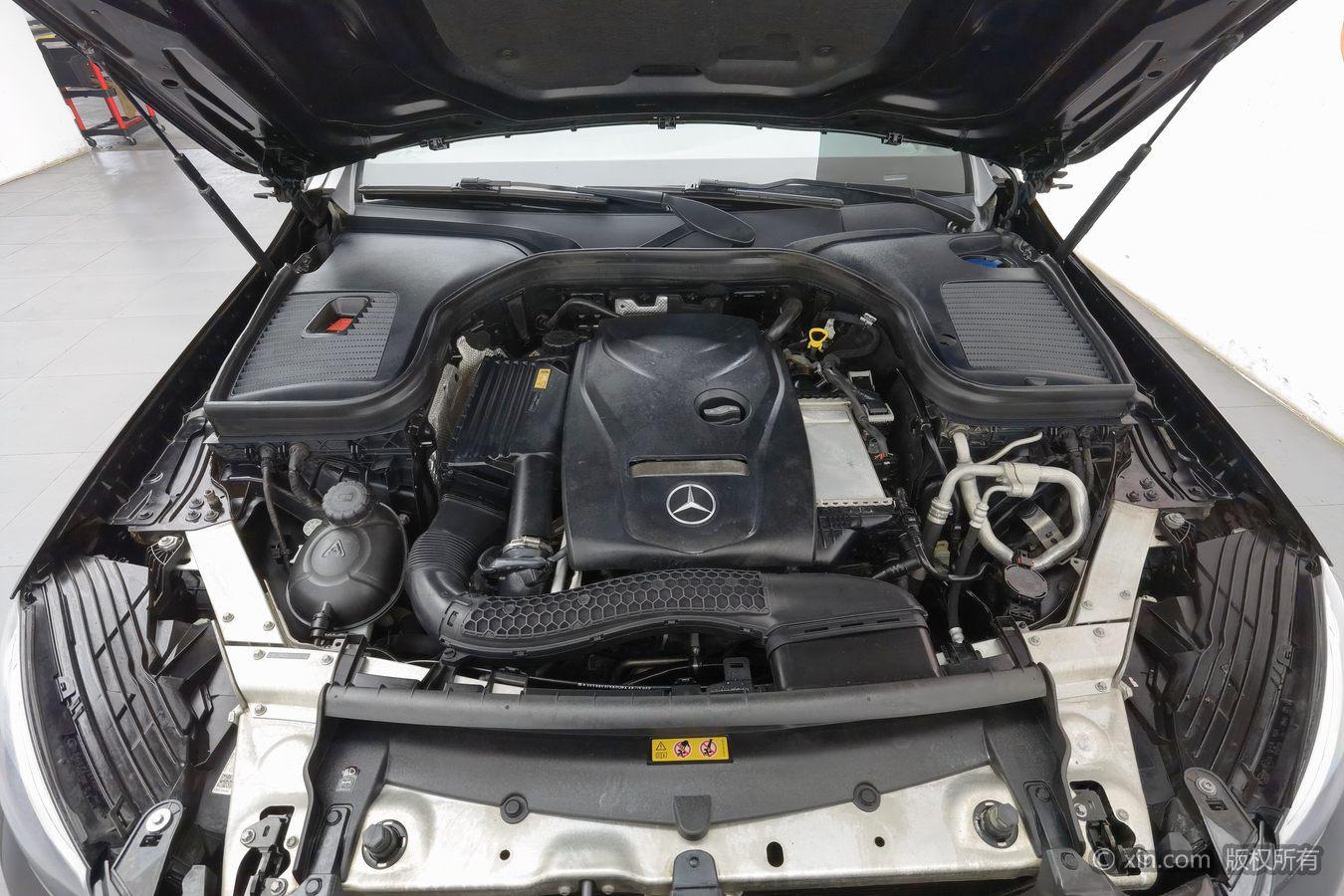 Mercedes-Benz GLC 2016 GLC 300 4MATIC Luxury