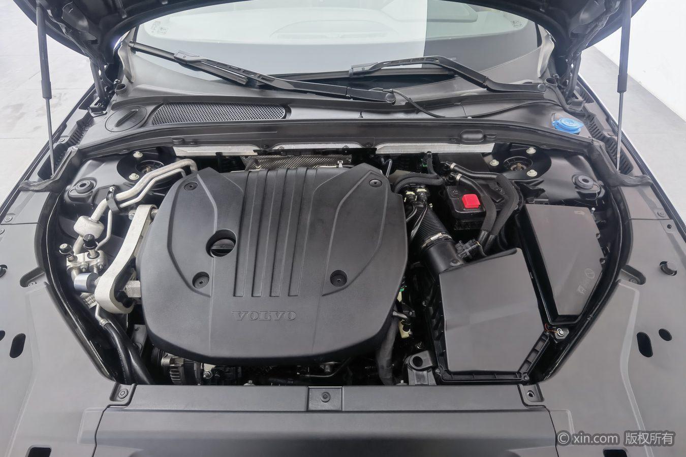 Volvo S90 2022 B5 Luxury