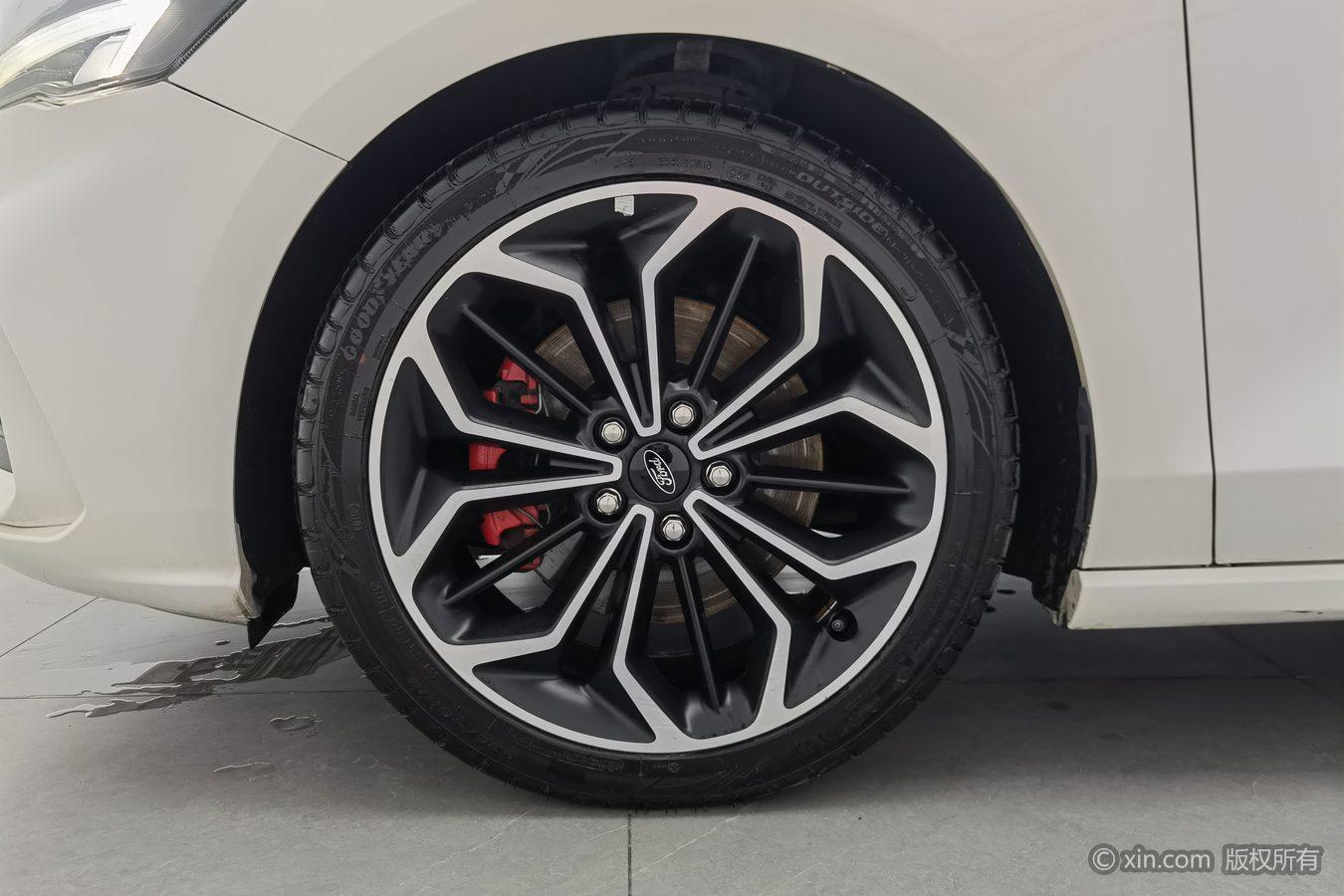 Ford Focus 2020 EcoBoost 180 AT ST Line