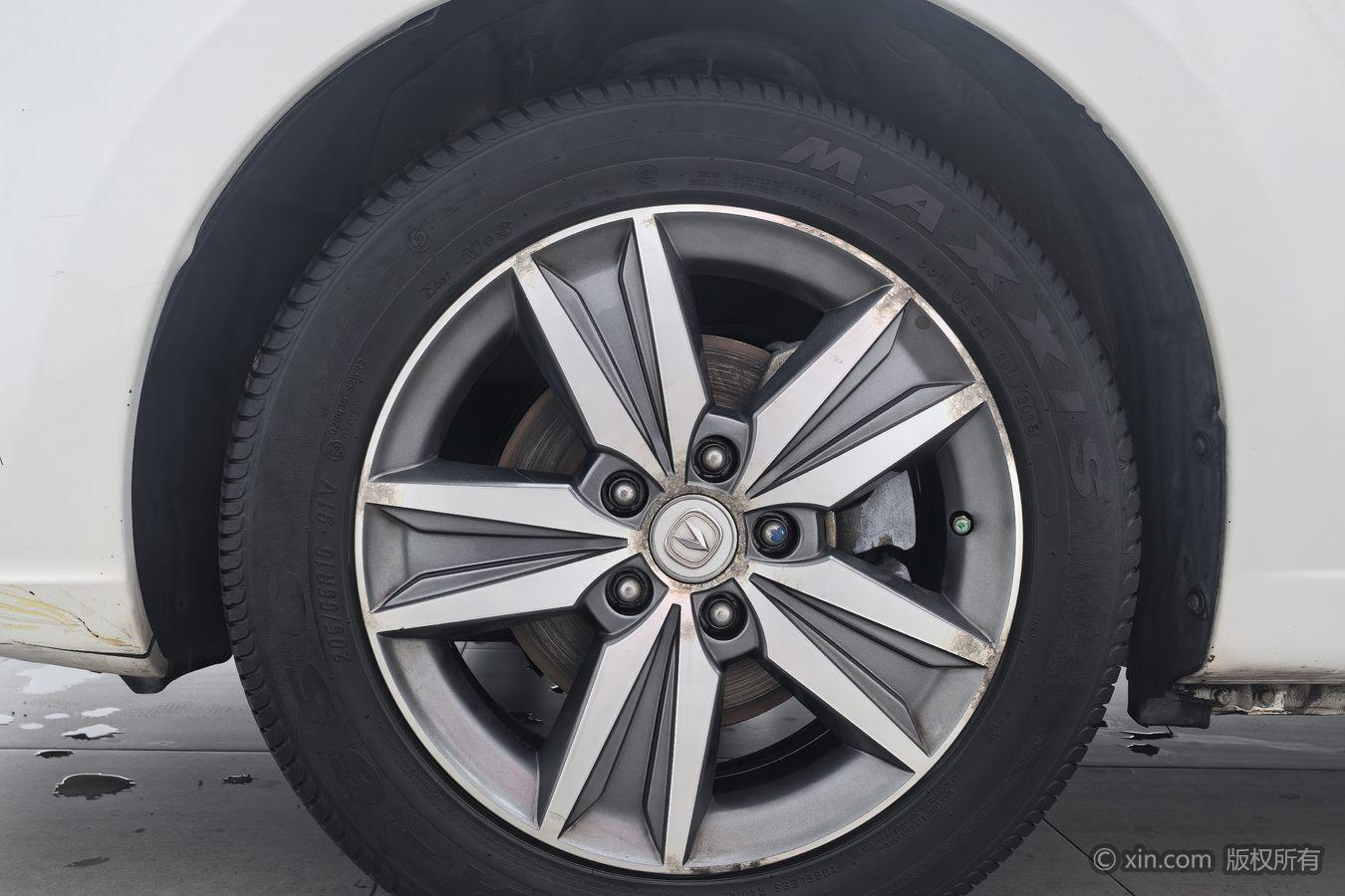 Changan Eado 2015 1.6L MT Luxury V