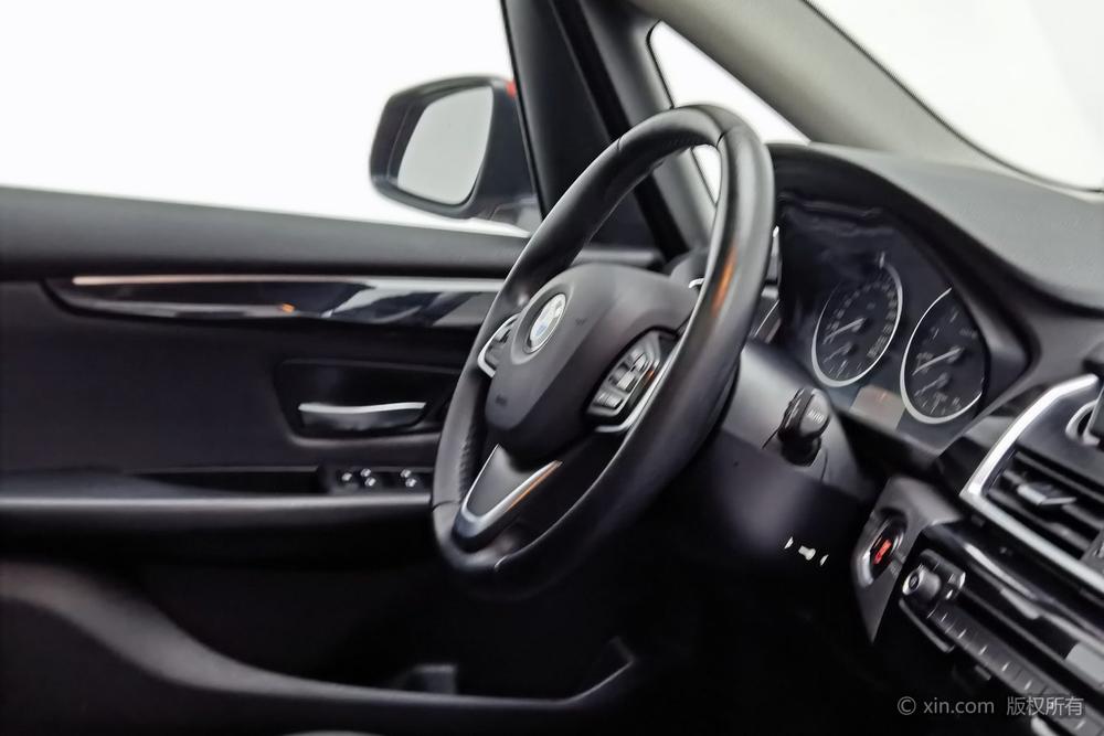 BMW 2 Series Active Tourer, фото 11