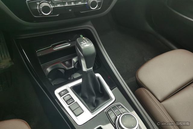 BMW 1-Series 2019 120i Leading M — фото 15