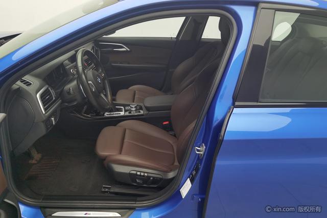 BMW 1-Series 2019 120i Leading M — фото 17