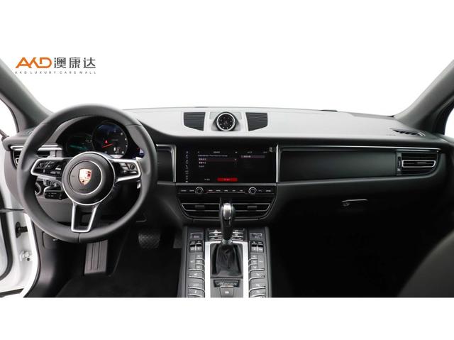 Porsche Macan 2020 Macan 2.0 T — фото 6