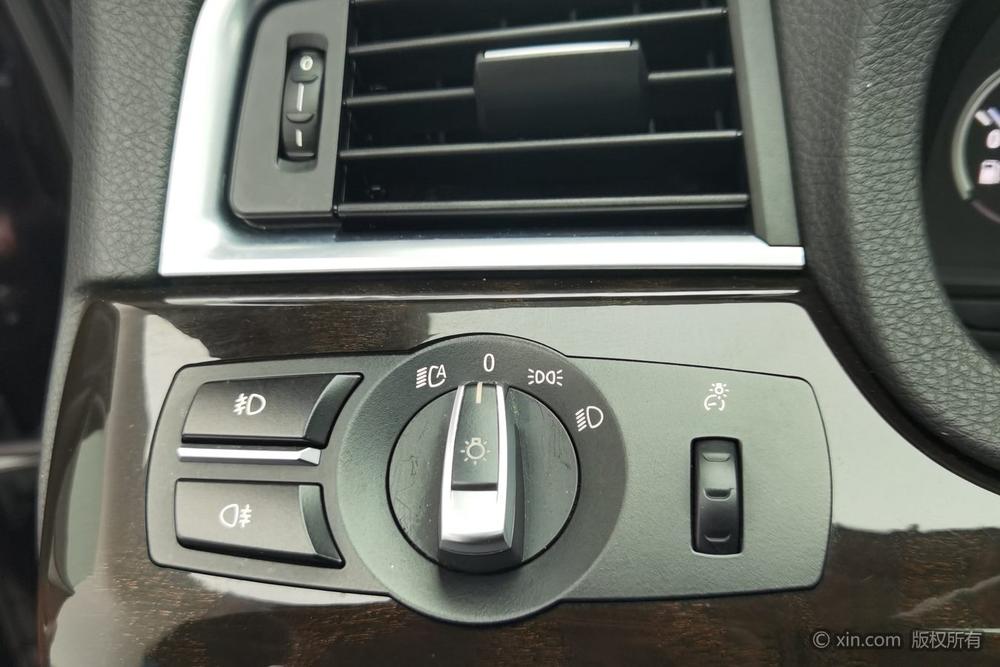 BMW 5 Series GT, фото 15