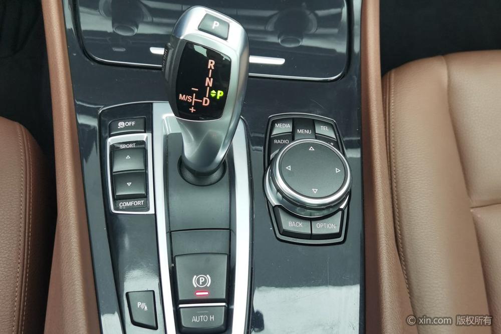 BMW 5 Series GT, фото 14