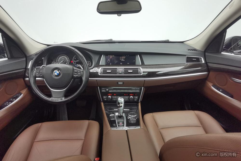 BMW 5 Series GT, фото 11