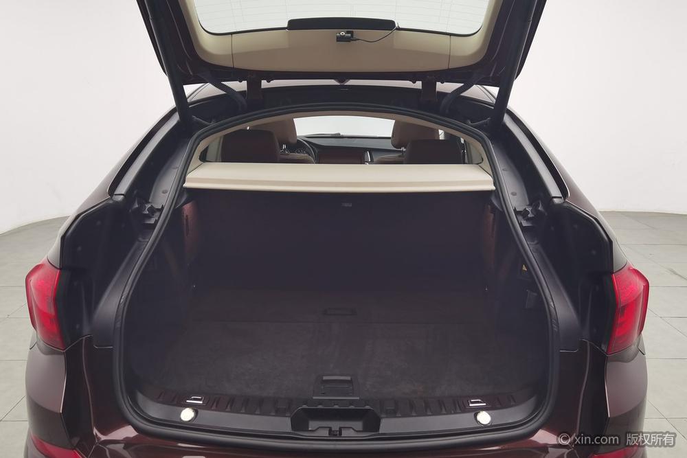 BMW 5 Series GT, фото 22