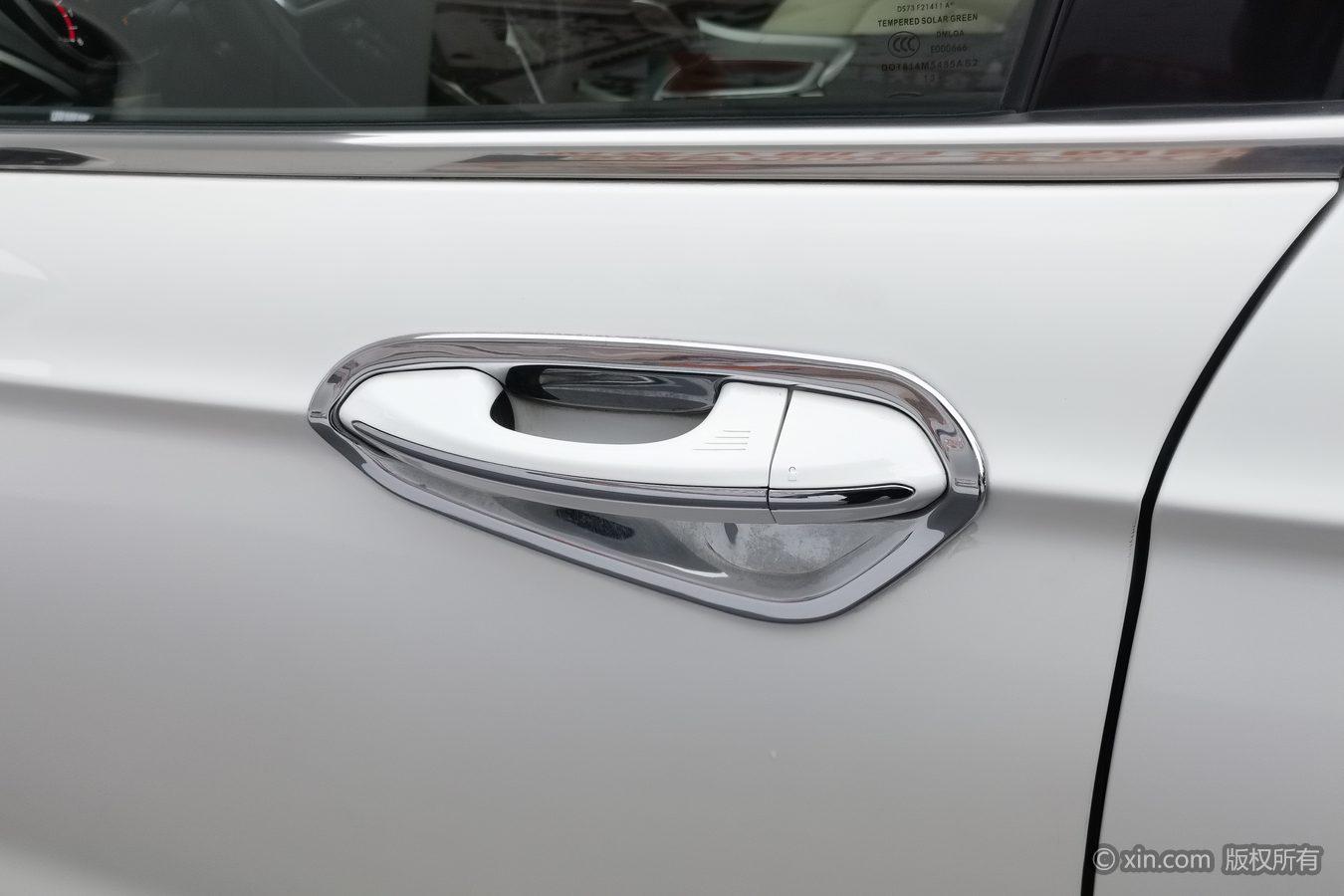 Ford Mondeo 2013 2.0L GTDi200 Fashion