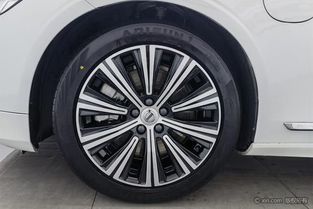 Volvo S90 PHEV id 3837458 из Китая 13