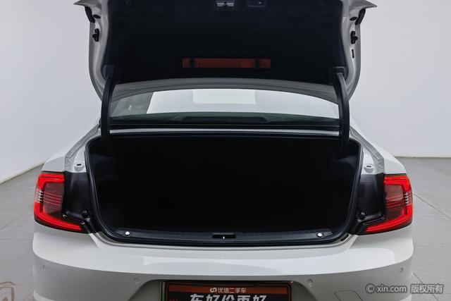 Volvo S90 PHEV id 3837458 из Китая 16