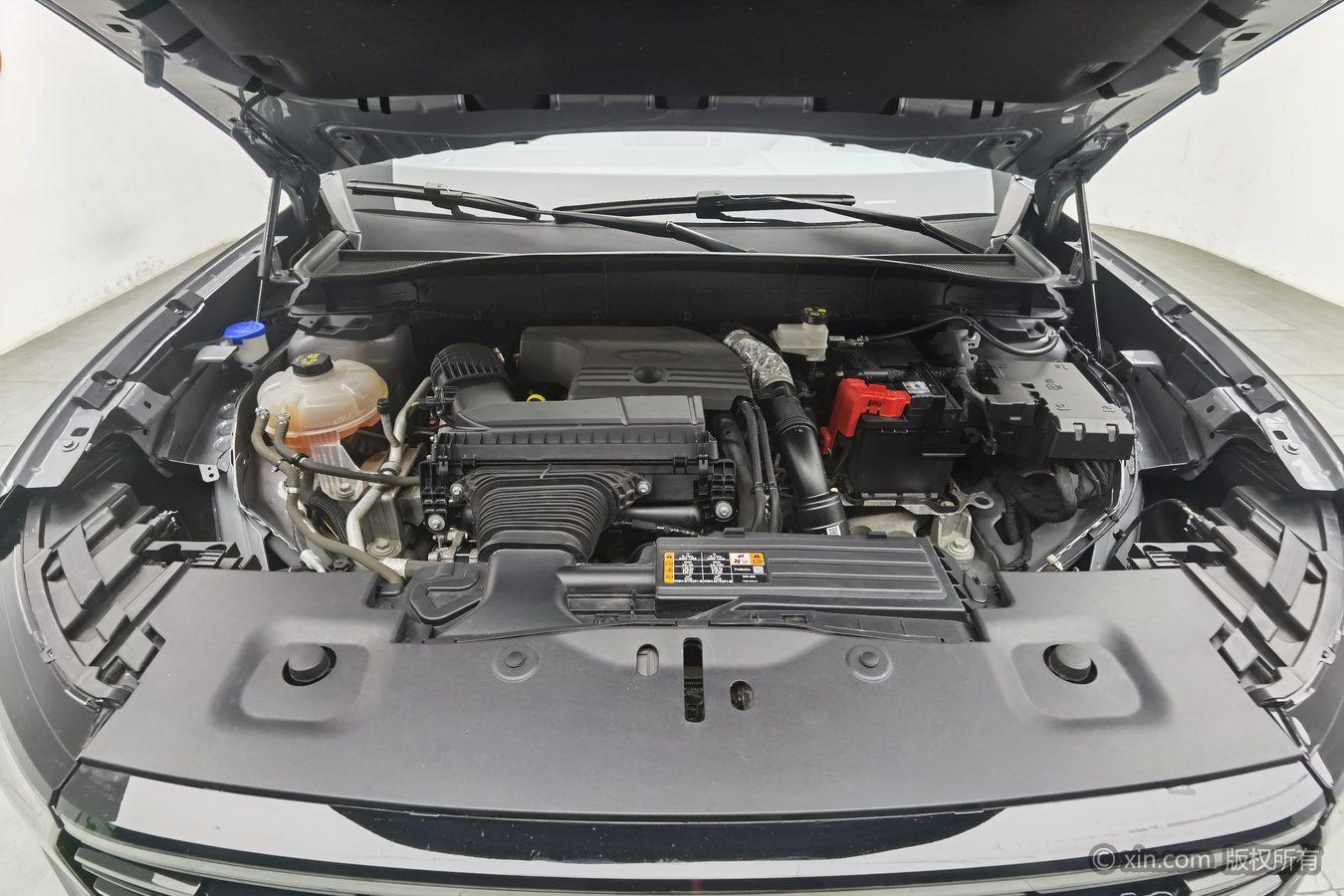 Ford Edge 2023 L 2.0T EcoBoost мест
