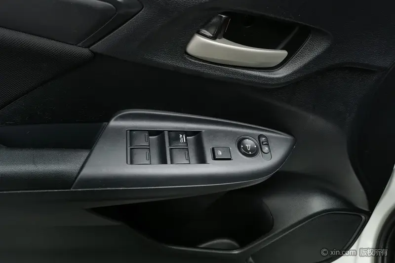 Honda Fit — фото 17