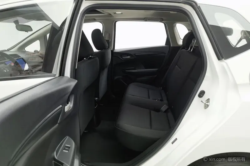Honda Fit — фото 14
