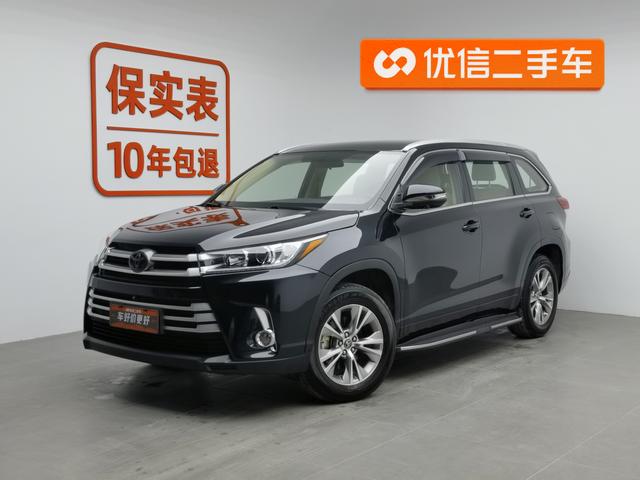 Toyota Kluger 2018 года выпуска