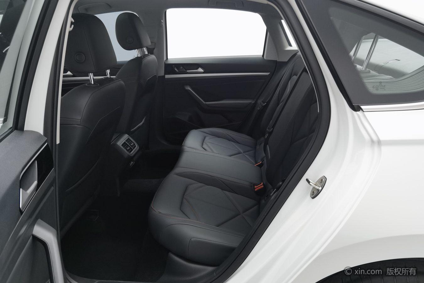 Volkswagen Lavida 2023 Белый из Китая, фото 4