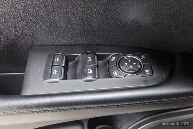 Lincoln Navigator (import) 2019 Красный из Китая, фото 2