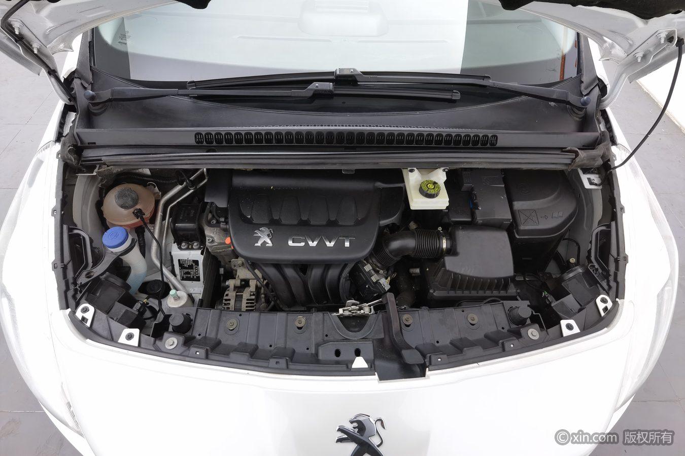 Peugeot 3008 2015 2.0L AT