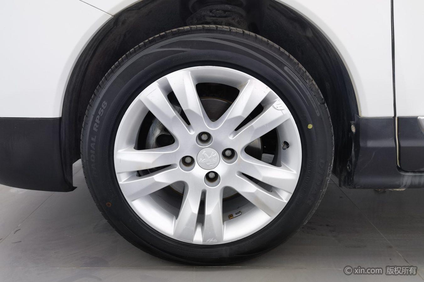 Peugeot 3008 2015 2.0L AT