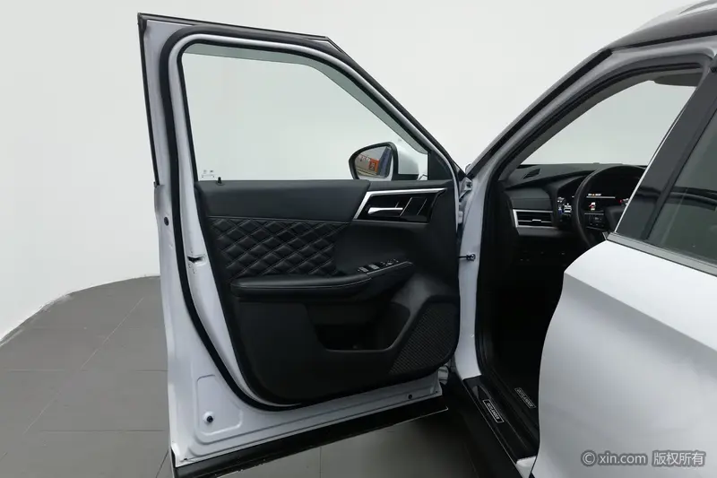 Mitsubishi Outlander — фото 16