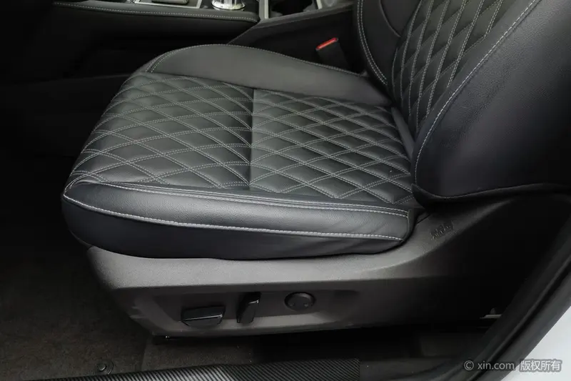 Mitsubishi Outlander — фото 13