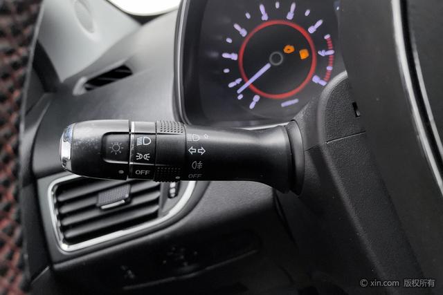 Chery Arrizo 5 2016 1.5 L CVT — фото 15
