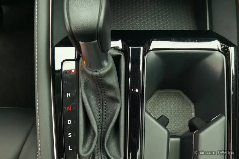 Honda Accord — фото 10