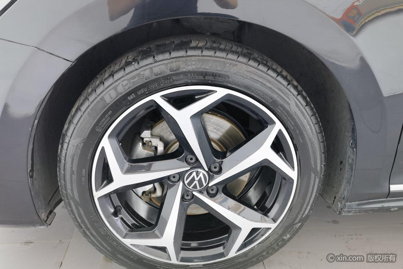 Volkswagen Passat 2023 330TSI Elite
