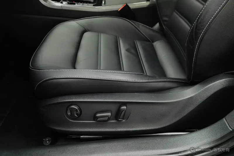 Volkswagen Passat — фото 13