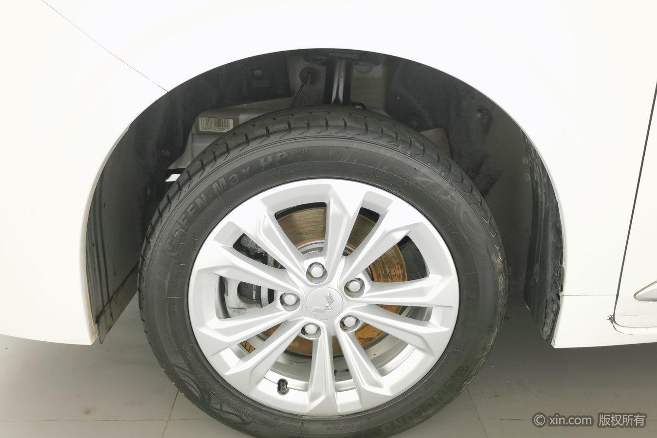 Wuling Jiachen 2022 1.5L MT Comfort