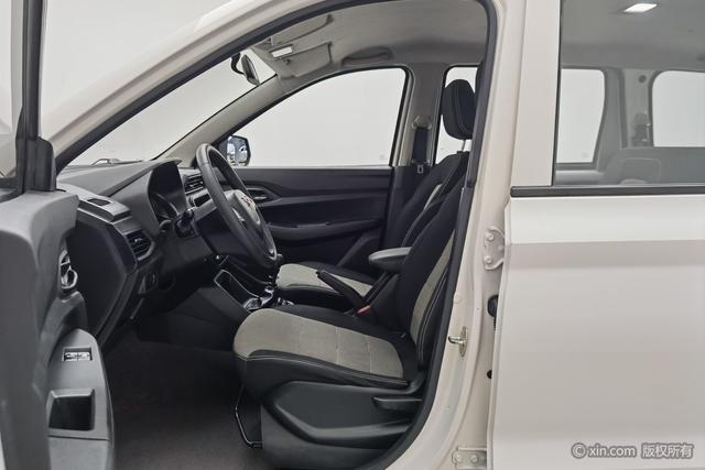 Wuling Hongguang 2021 1.5 L SMTBase — фото 18