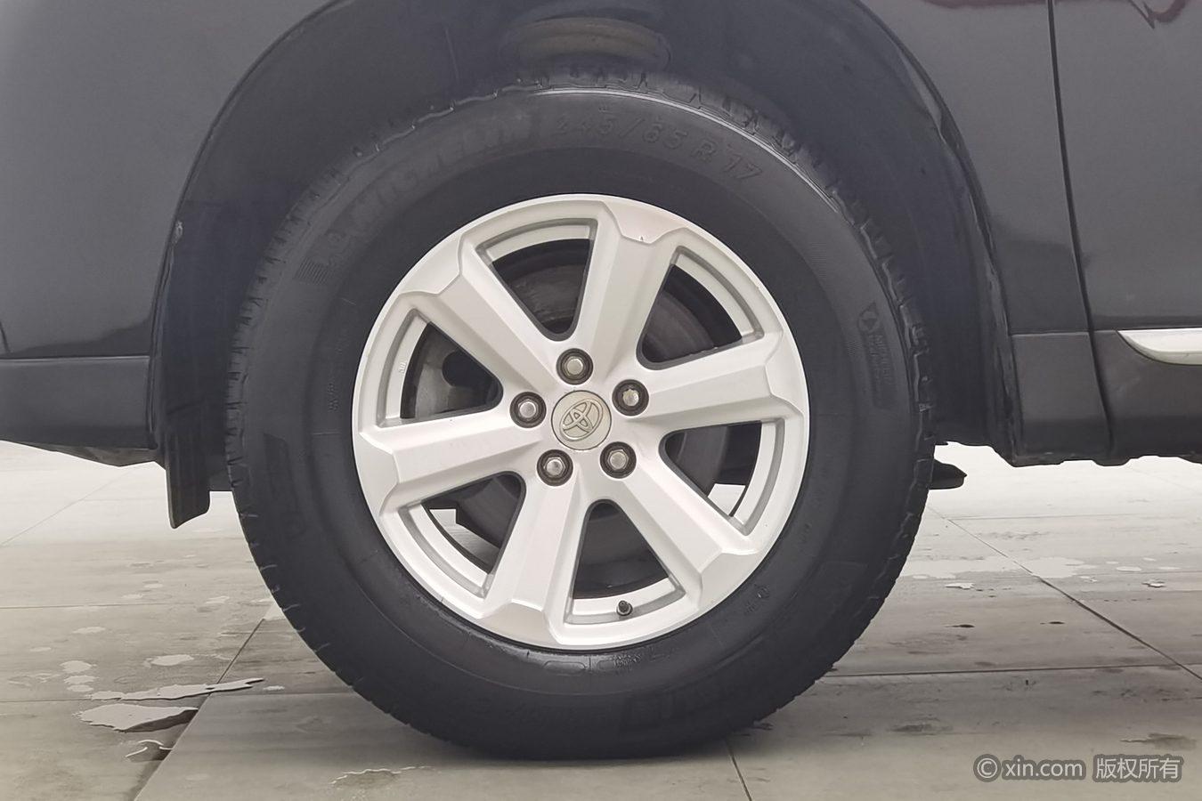 Toyota Highlander 2012 2.7L 5 мест Elite