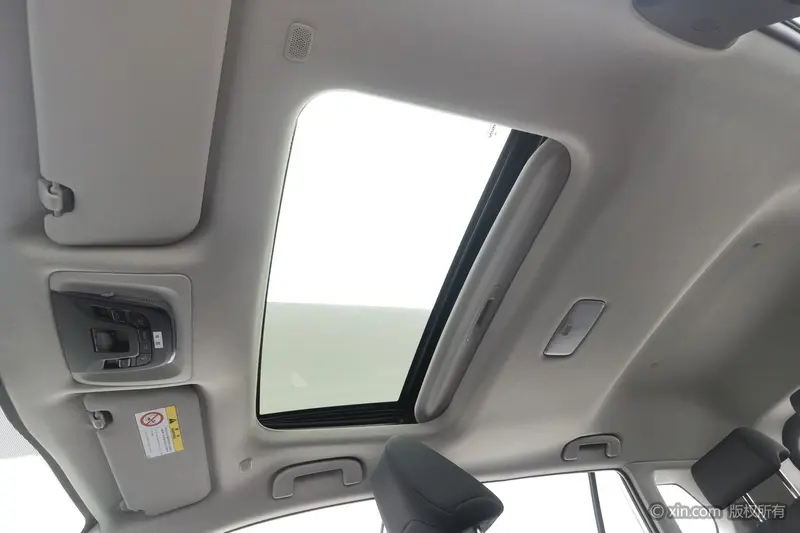 Toyota Corolla Cross — фото 15