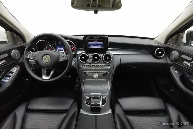 Mercedes Benz C-Class 2017 — фото 12