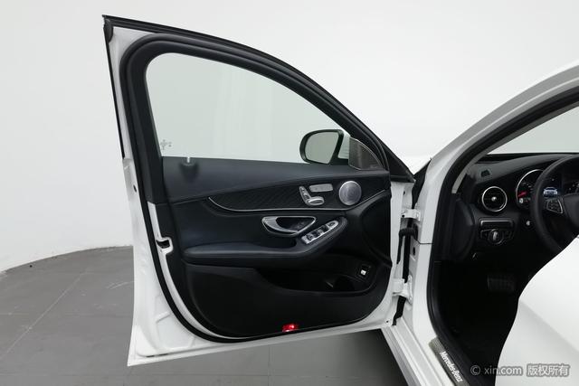 Mercedes Benz C-Class 2017 — фото 21