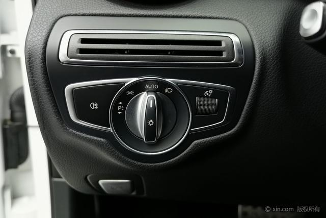 Mercedes Benz C-Class 2017 — фото 15
