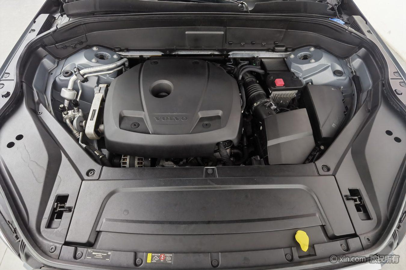 Volvo XC90 2020 T6 Sport 7 мест